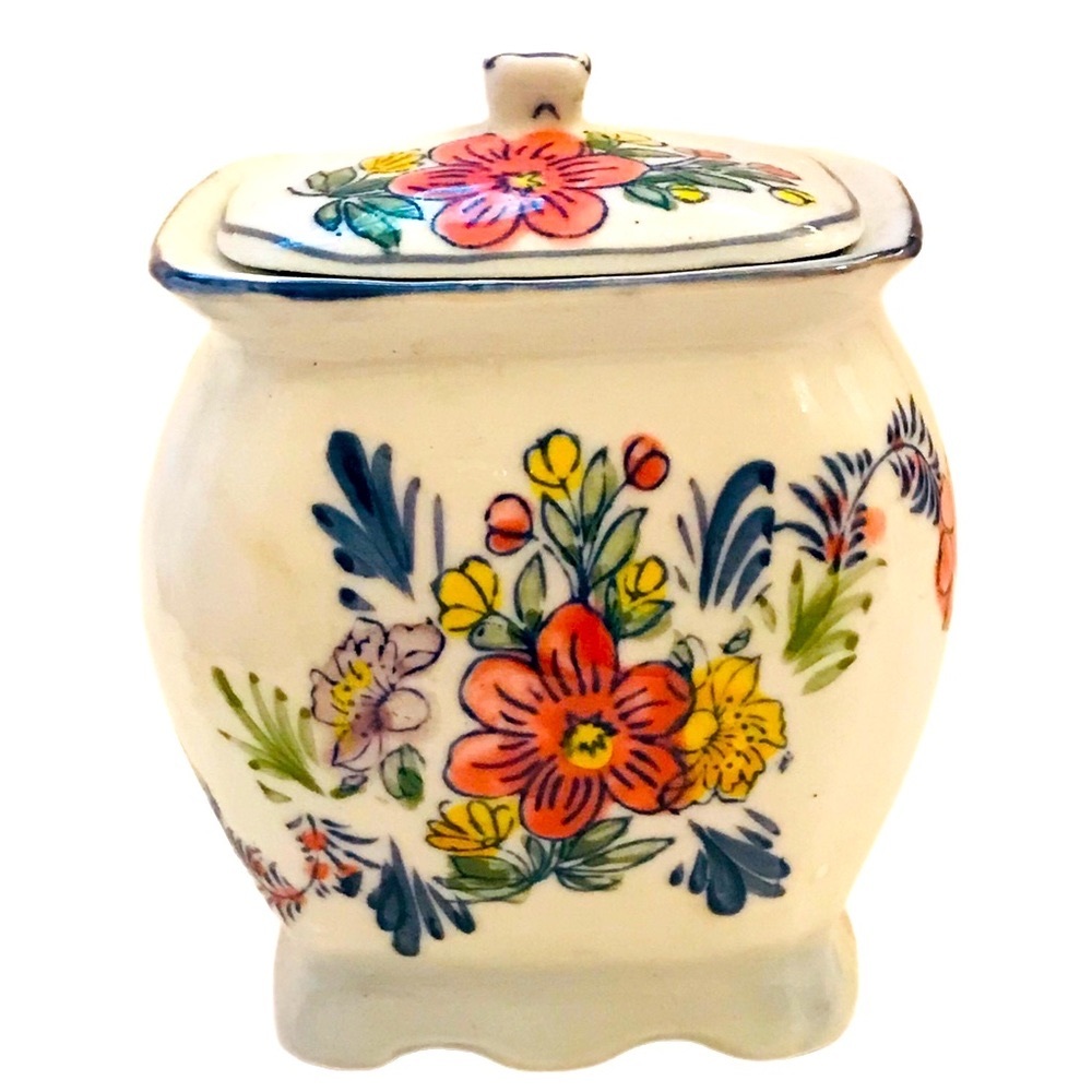Hand Painted Chinese 5" Tall Tea Caddy  Ginger Jar  Candy Dish